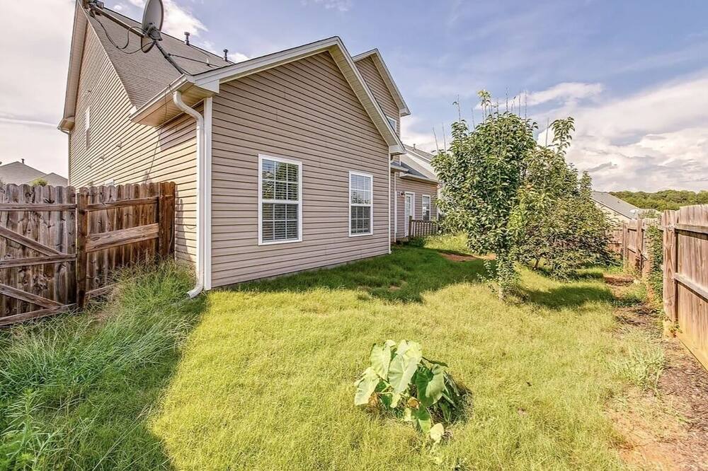 Photo of Outdoor in Taylors