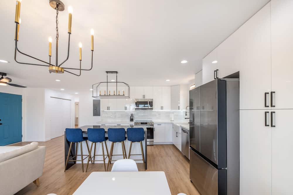 Photo of Kitchen in Kaimuki