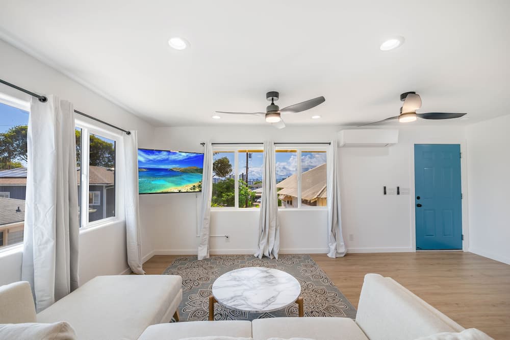 Photo of Livingroom in Kaimuki