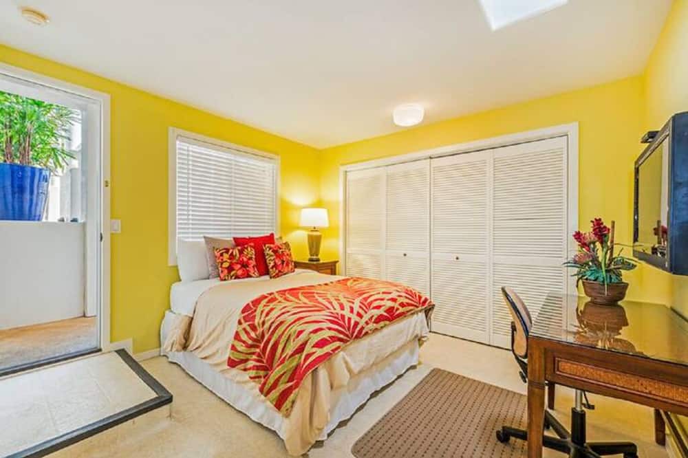 Photo of Bedroom in Kahala