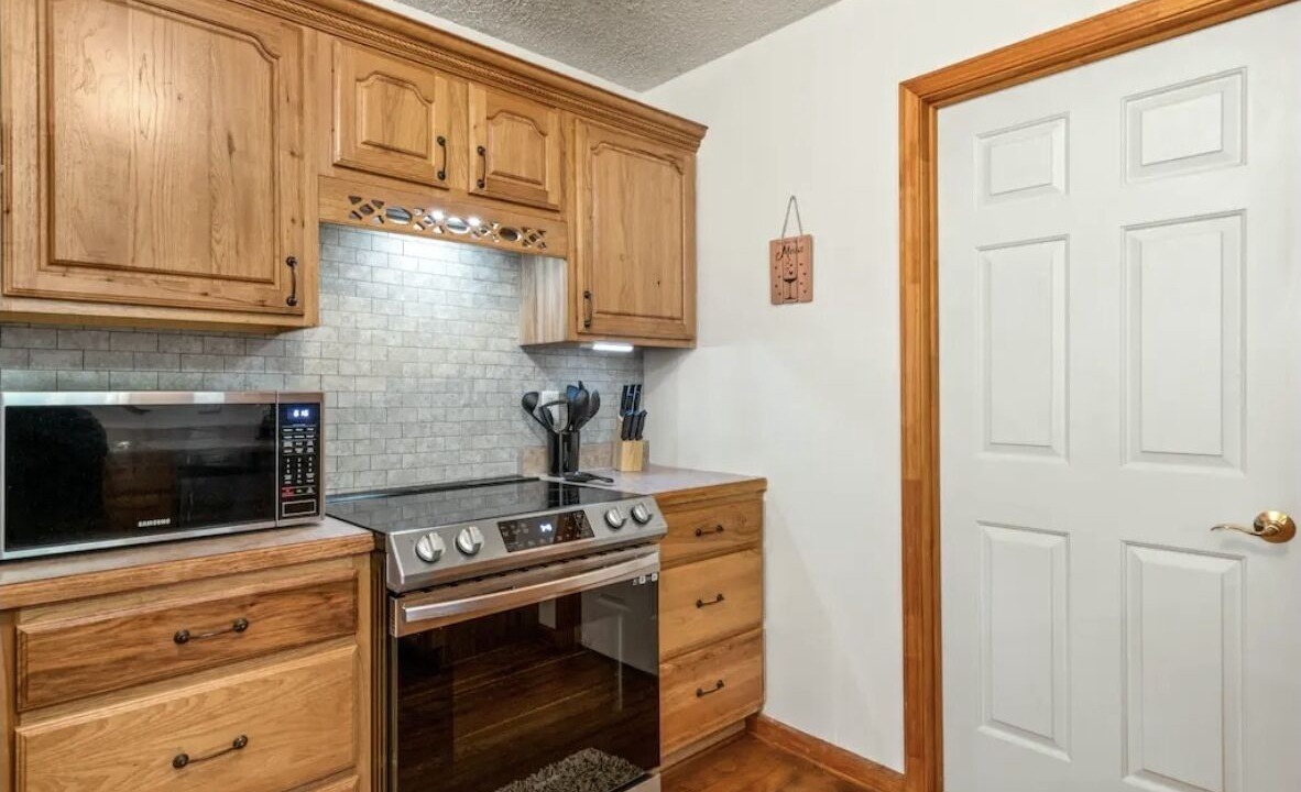 Photo of Kitchen in Barnardsville
