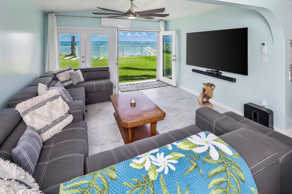 Photo of Livingroom in Kahuku