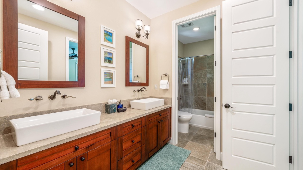Photo of Bathroom in Keauhou