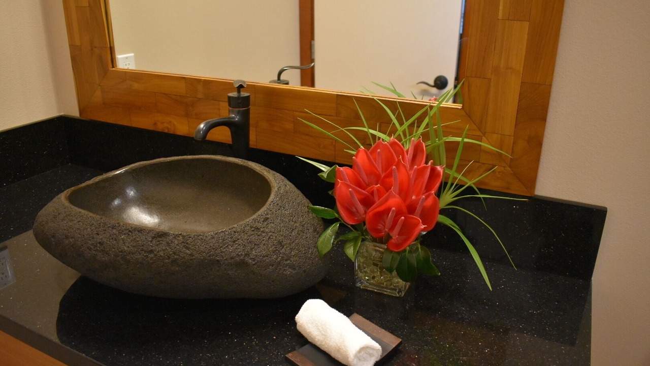Photo of Bathroom in Keaukaha