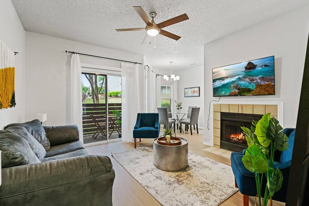 Photo of Livingroom in Milwood