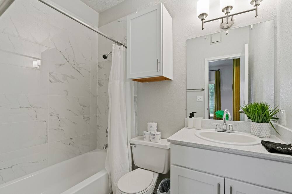 Photo of Bathroom in Milwood