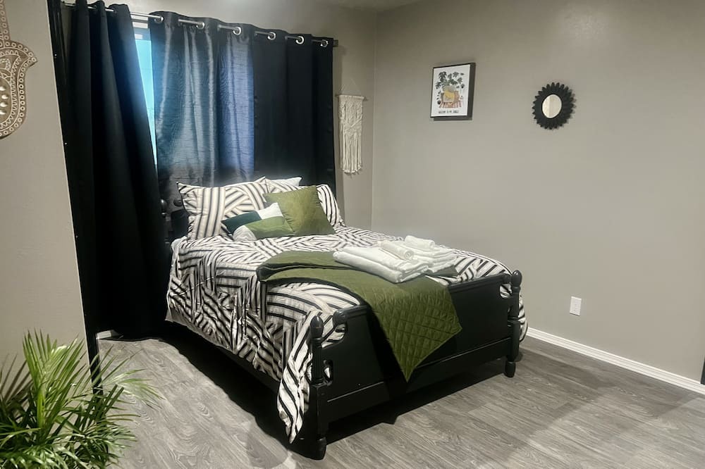 Photo of Bedroom in Eden Roc