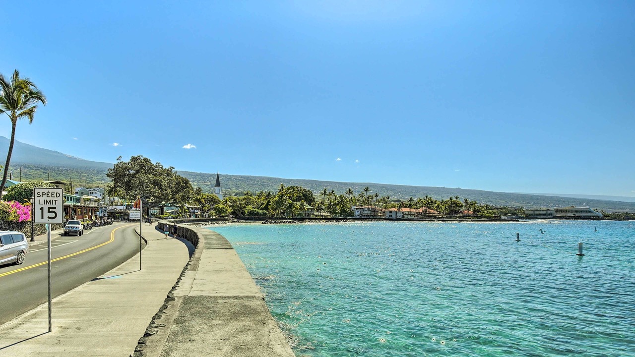 Photo of Others in Historic Kailua Village