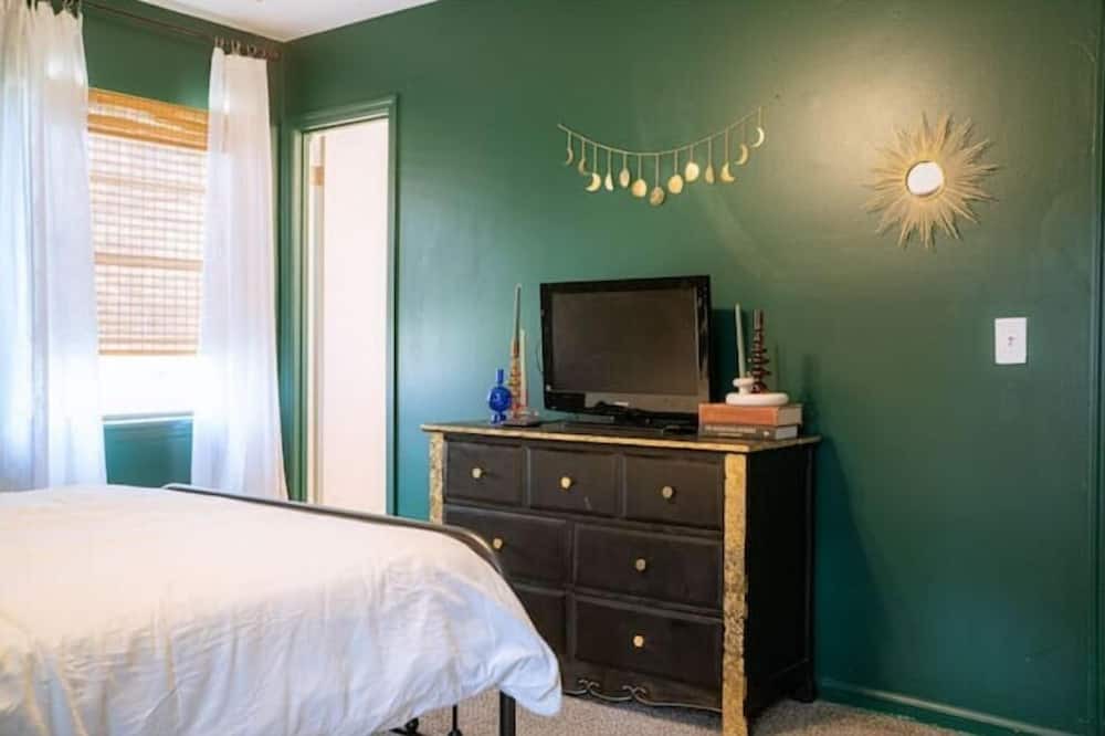 Photo of Bedroom in Hinesville