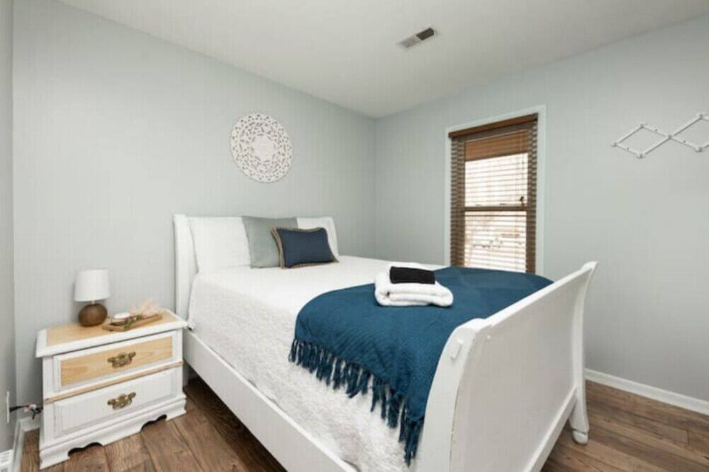Photo of Bedroom in Lake Jeanette