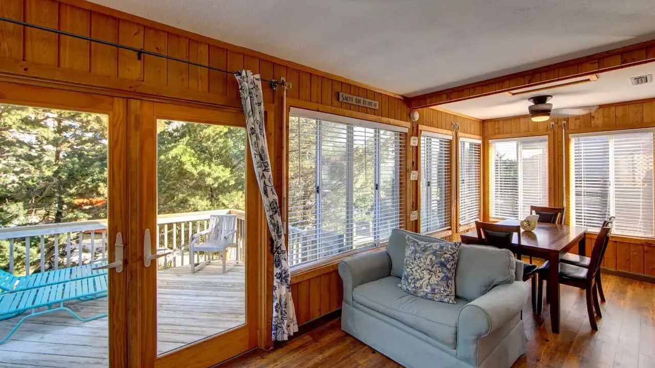 Photo of Livingroom in Avon