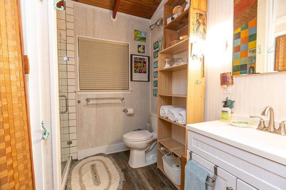Photo of Bathroom in Granite Shoals