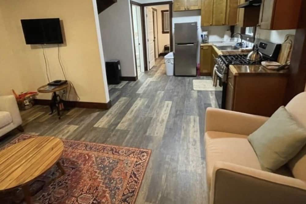 Photo of Livingroom in Royal Hawaiian Estates
