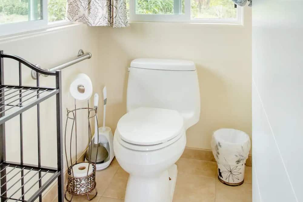 Photo of Bathroom in Papaikou