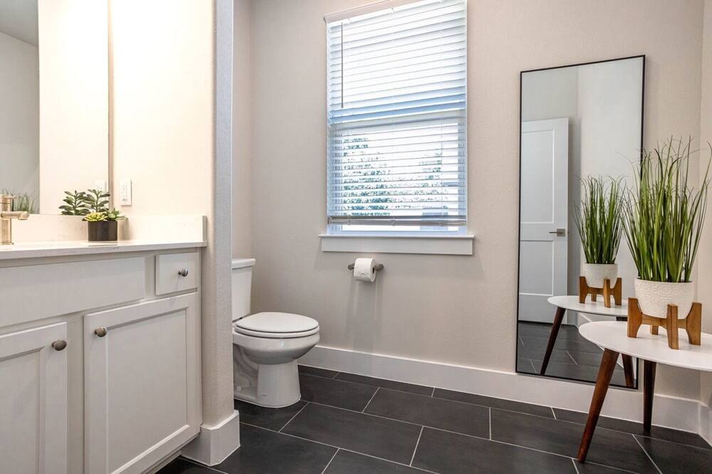 Photo of Bathroom in North University