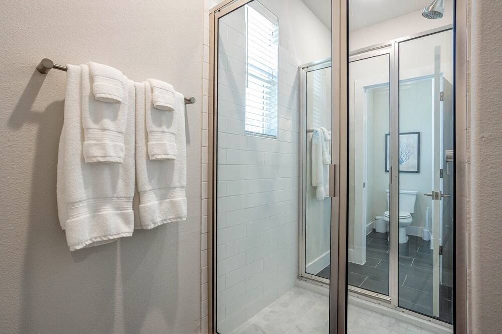 Photo of Bathroom in North University