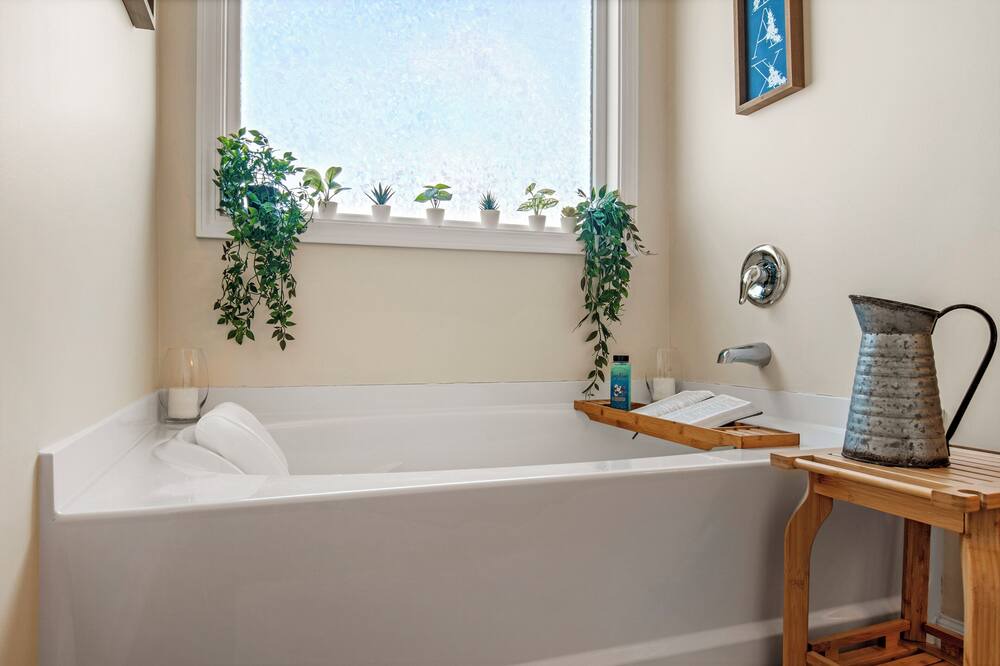 Photo of Bathroom in Hinesville
