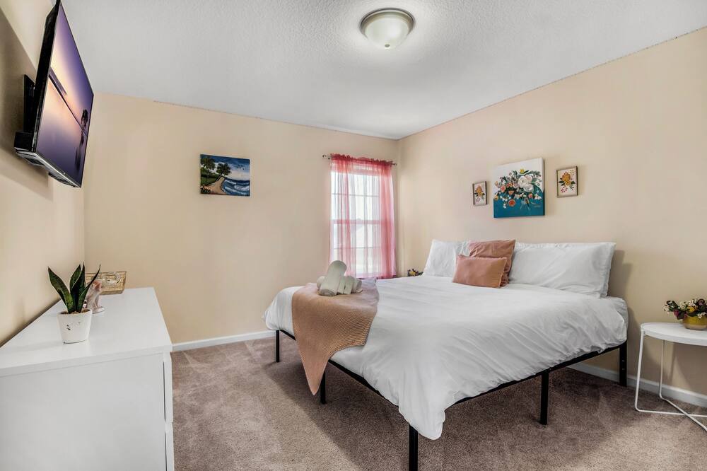Photo of Bedroom in Hinesville