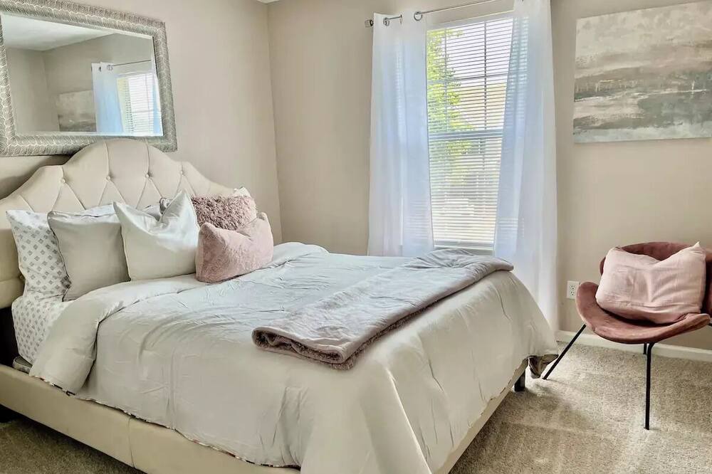 Photo of Bedroom in Western Branch North