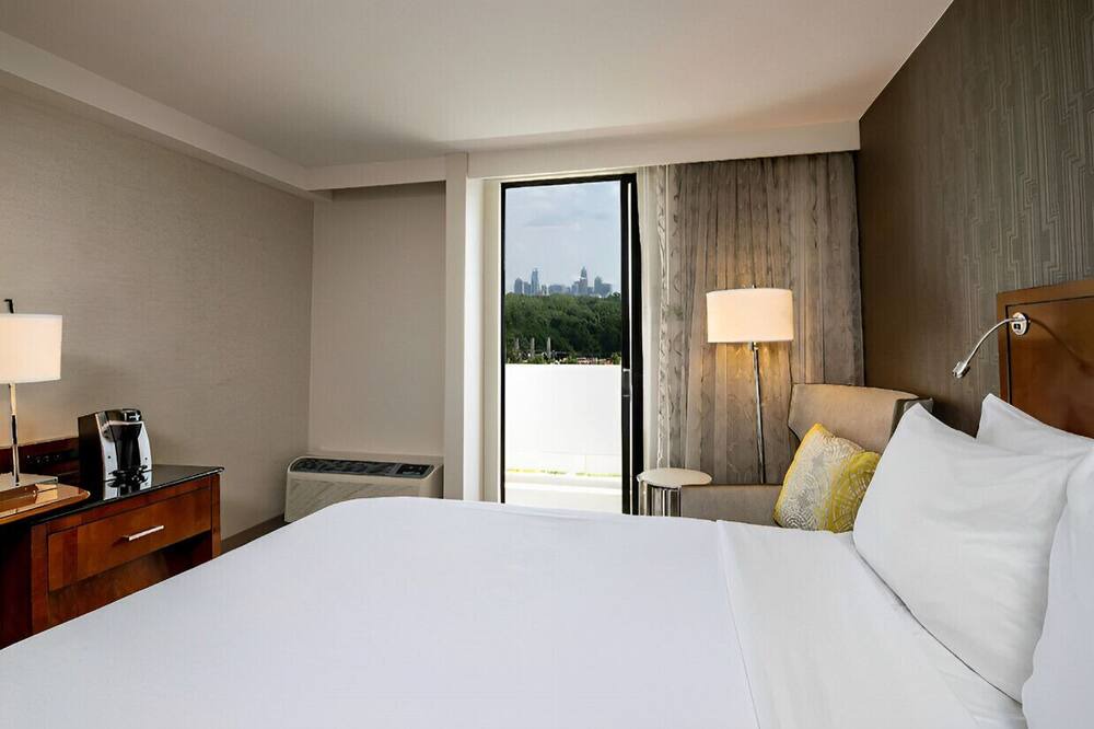 Photo of Bedroom in Executive Park