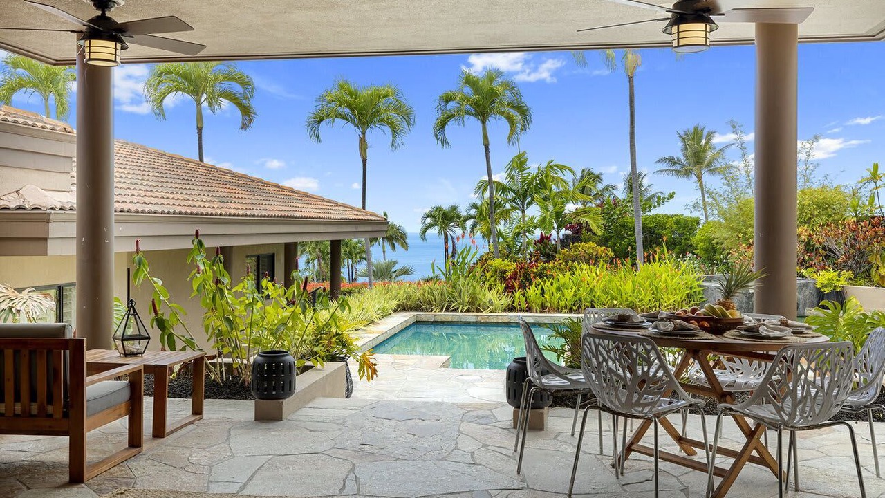 Photo of Outdoor in Kahaluu Bay