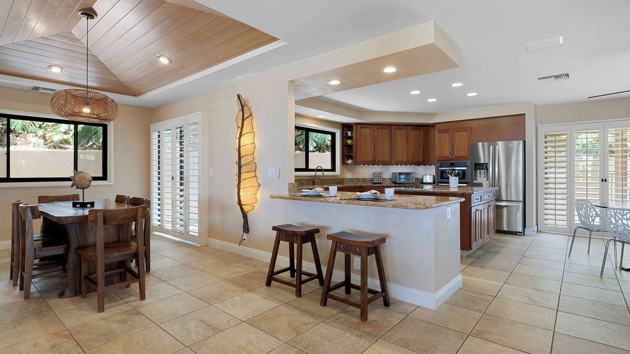 Photo of Kitchen in Kahaluu Bay