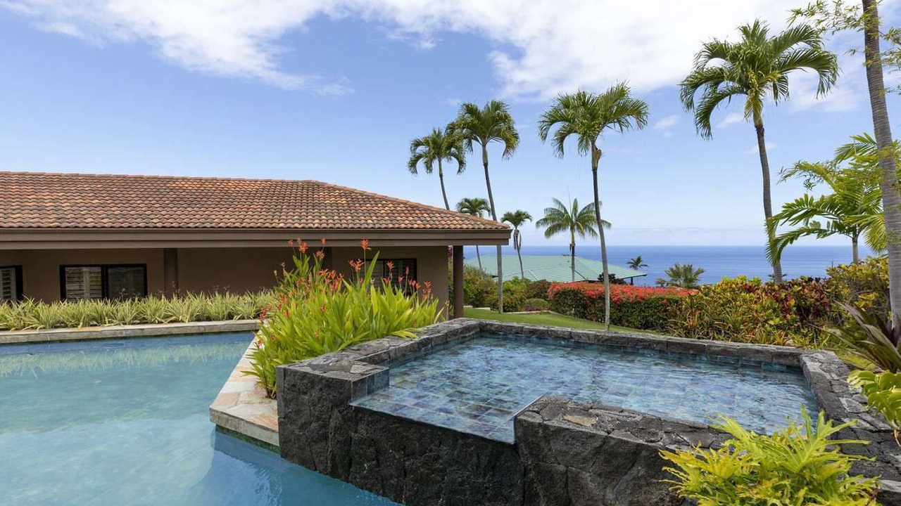 Photo of Outdoor in Kahaluu Bay