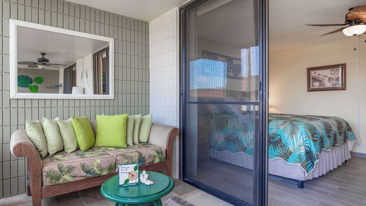 Photo of Patio Balcony in Kahaluu Bay