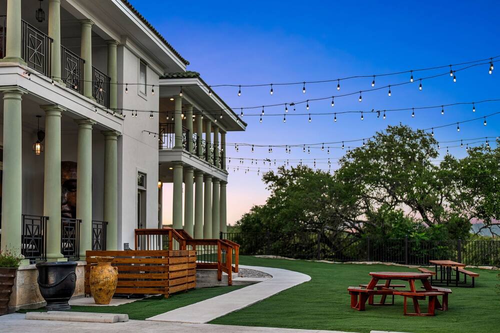Photo of Outdoor in Hudson Bend