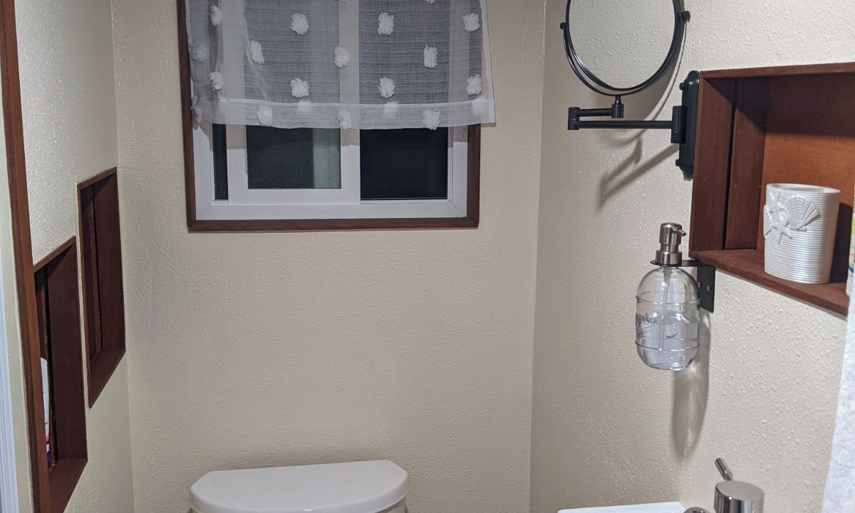 Photo of Bathroom in Captain Cook
