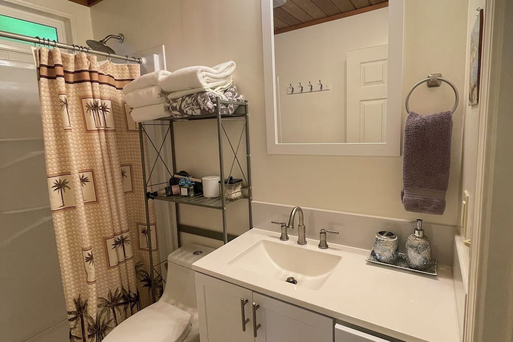 Photo of Bathroom in Kohala Estates