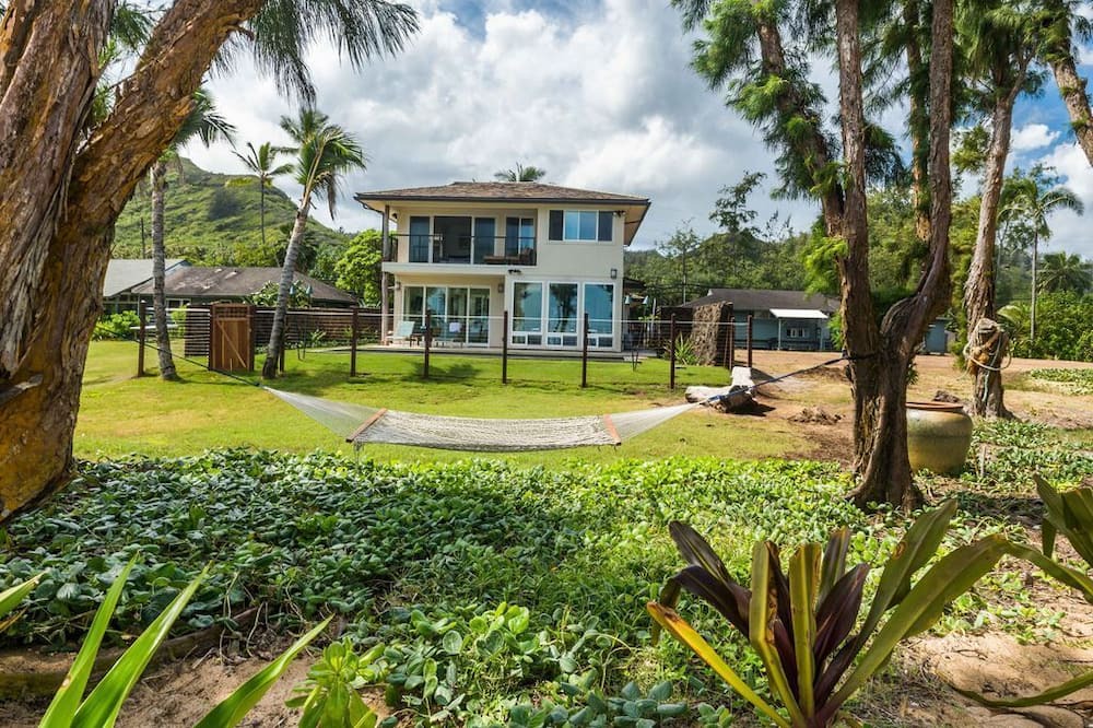 Photo of Others in Laie