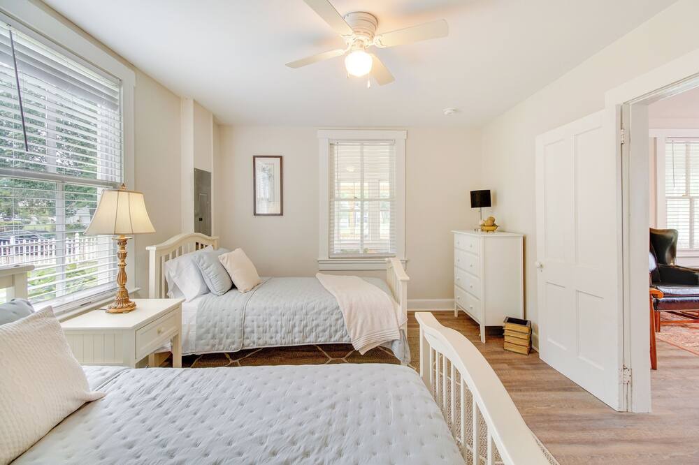 Photo of Bedroom in Issue