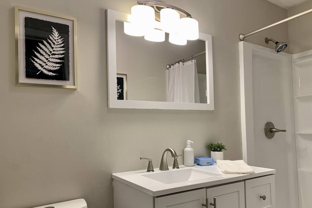 Photo of Bathroom in Taylors