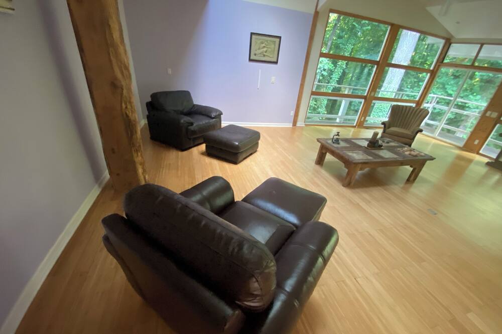 Photo of Livingroom in Northlake