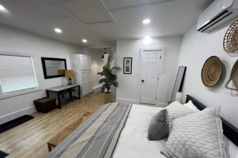 Photo of Bedroom in Saluda