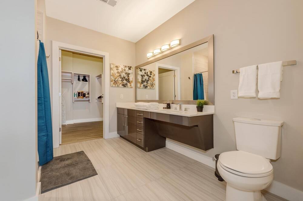Photo of Bathroom in Third Ward