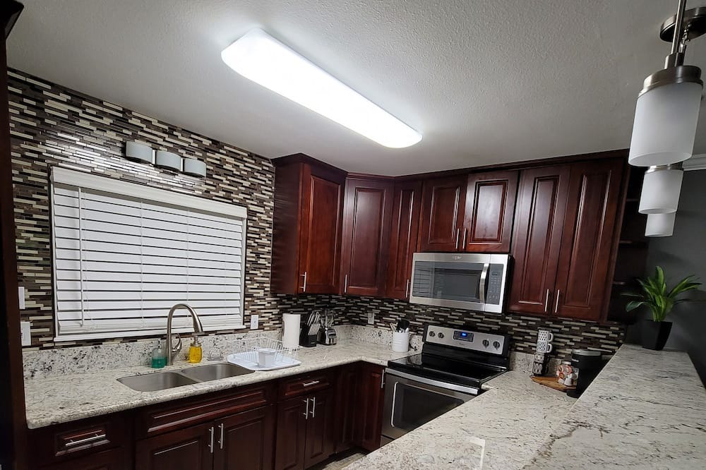 Photo of Kitchen in Maili