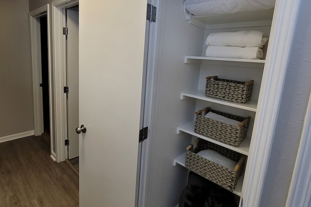Photo of Bedroom in Maili