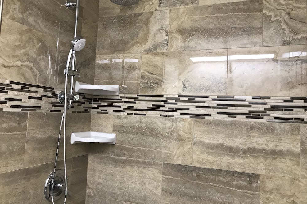 Photo of Bathroom in Western Honolulu