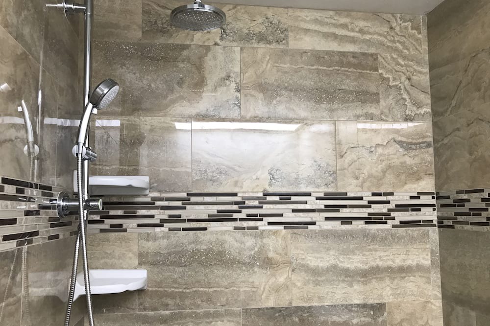 Photo of Bathroom in Western Honolulu