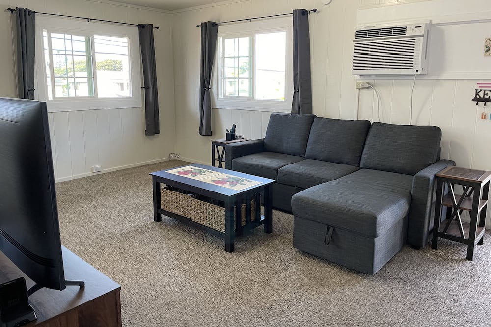 Photo of Livingroom in Western Honolulu