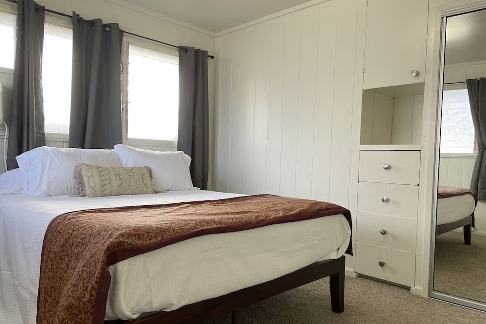 Photo of Bedroom in Western Honolulu