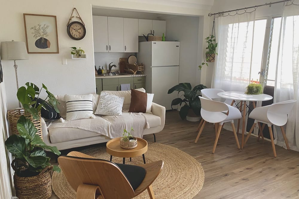 Photo of Livingroom in Mokuleia