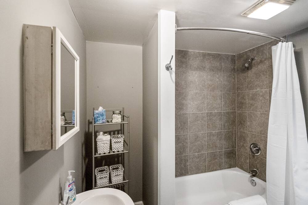 Photo of Bathroom in Belmont Historic District