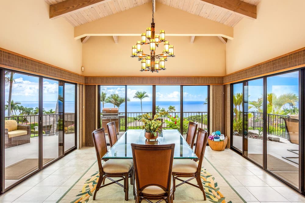 Photo of Kitchen in Kahaluu-Keauhou