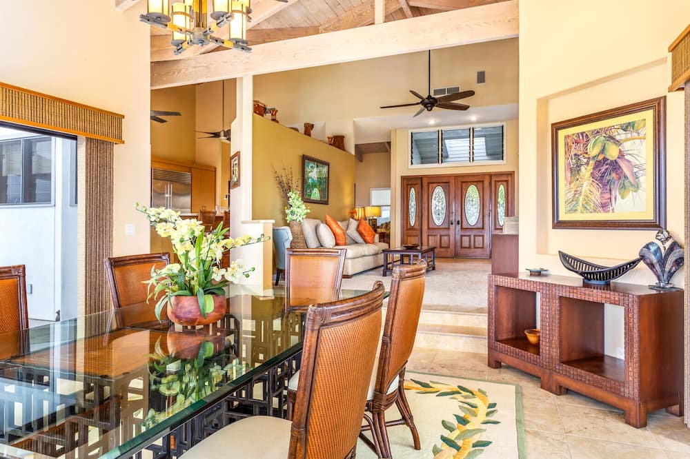 Photo of Kitchen in Kahaluu-Keauhou