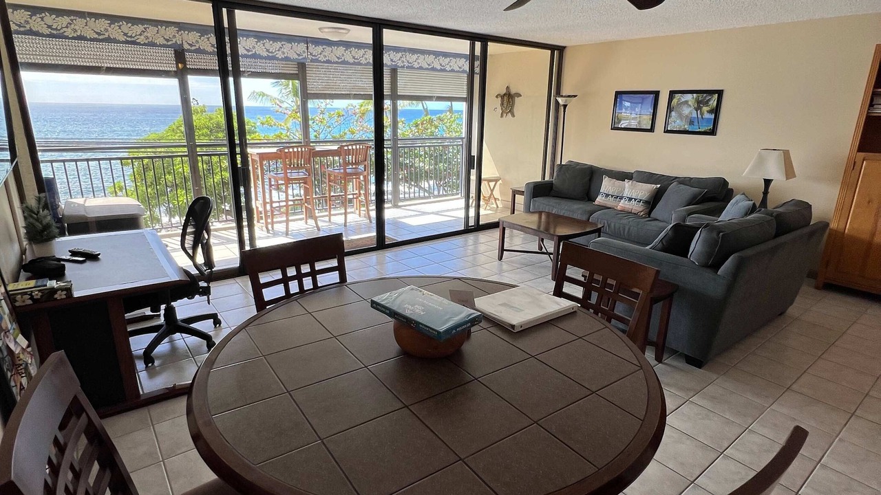 Photo of Patio Balcony in Historic Kailua Village