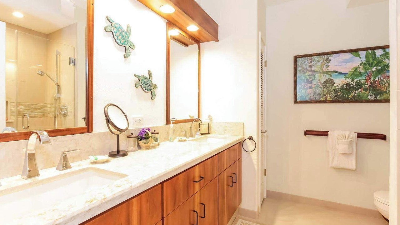 Photo of Bathroom in Keauhou