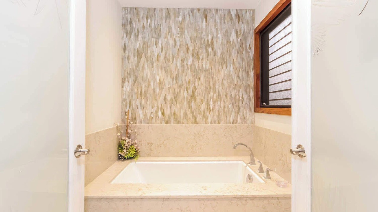 Photo of Bathroom in Keauhou